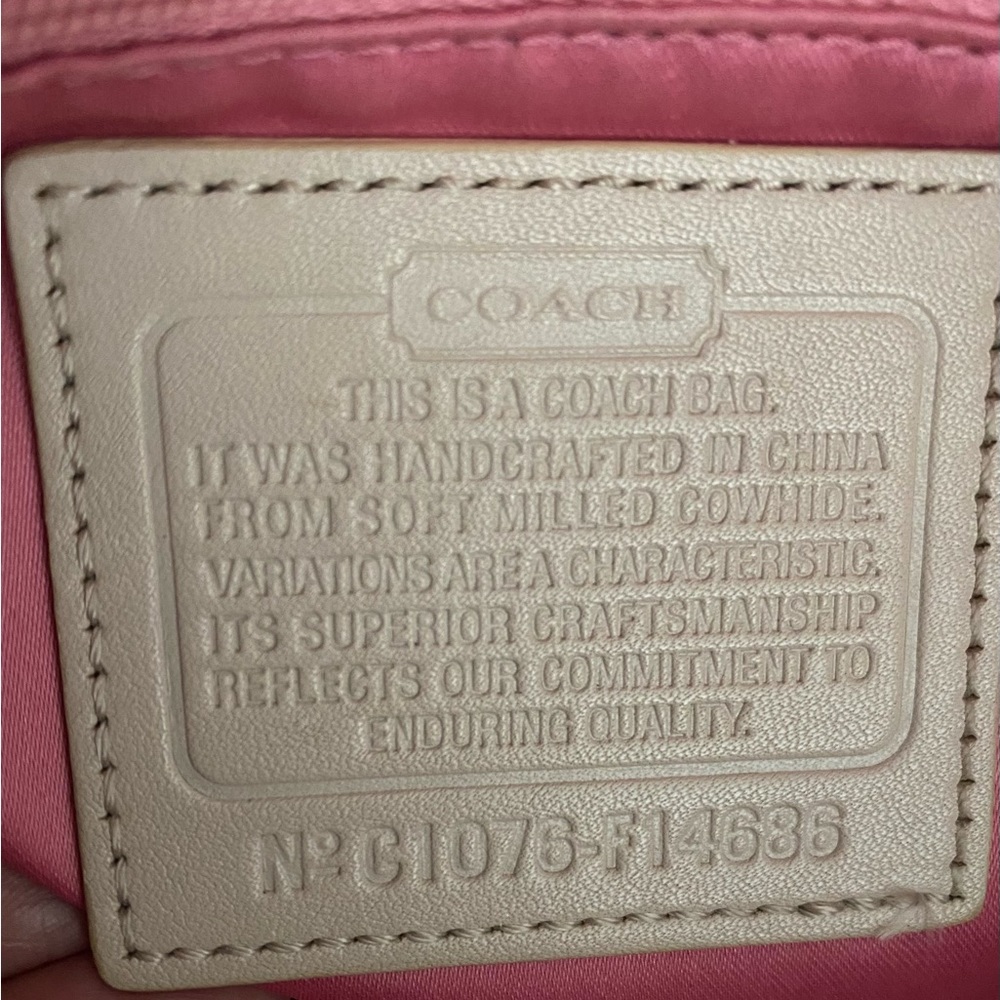 Coach Pebble Stone Leather Purse Medium bag. - Picture 4 of 9